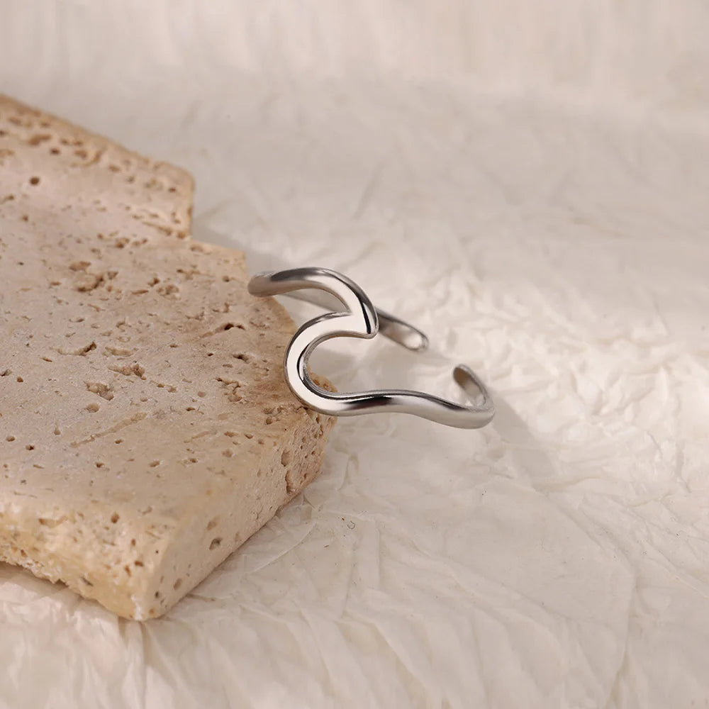 Anillos de acero inoxidable para mujer, anillo geométrico multicapa en color dorado que se abre en el dedo. Novedad en joyería de moda para bodas y fiestas. Resistente al agua.