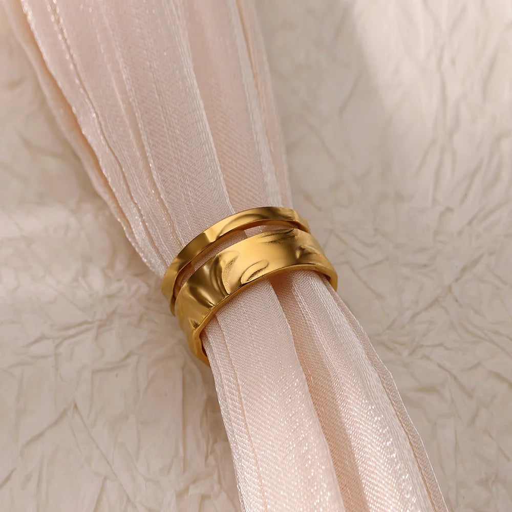 Anillos de acero inoxidable para mujer, anillo geométrico multicapa en color dorado que se abre en el dedo. Novedad en joyería de moda para bodas y fiestas. Resistente al agua.