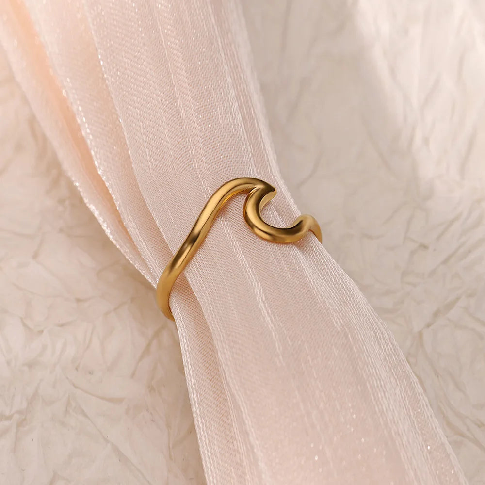 Anillos de acero inoxidable para mujer, anillo geométrico multicapa en color dorado que se abre en el dedo. Novedad en joyería de moda para bodas y fiestas. Resistente al agua.