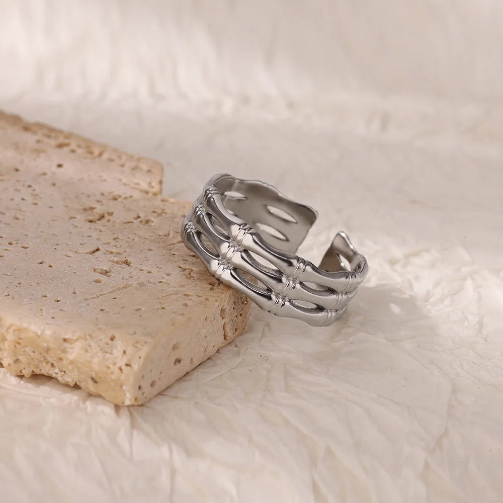 Anillos de acero inoxidable para mujer, anillo geométrico multicapa en color dorado que se abre en el dedo. Novedad en joyería de moda para bodas y fiestas. Resistente al agua.