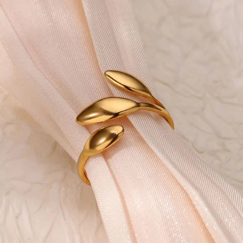 Anillos de acero inoxidable para mujer, anillo geométrico multicapa en color dorado que se abre en el dedo. Novedad en joyería de moda para bodas y fiestas. Resistente al agua.