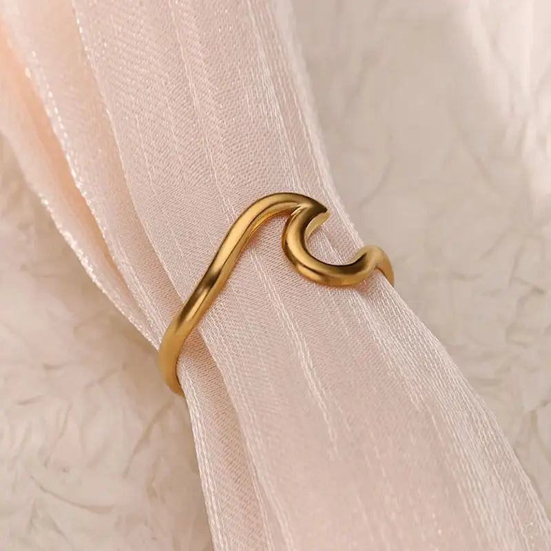 Anillos de acero inoxidable para mujer, anillo geométrico multicapa en color dorado que se abre en el dedo. Novedad en joyería de moda para bodas y fiestas. Resistente al agua.