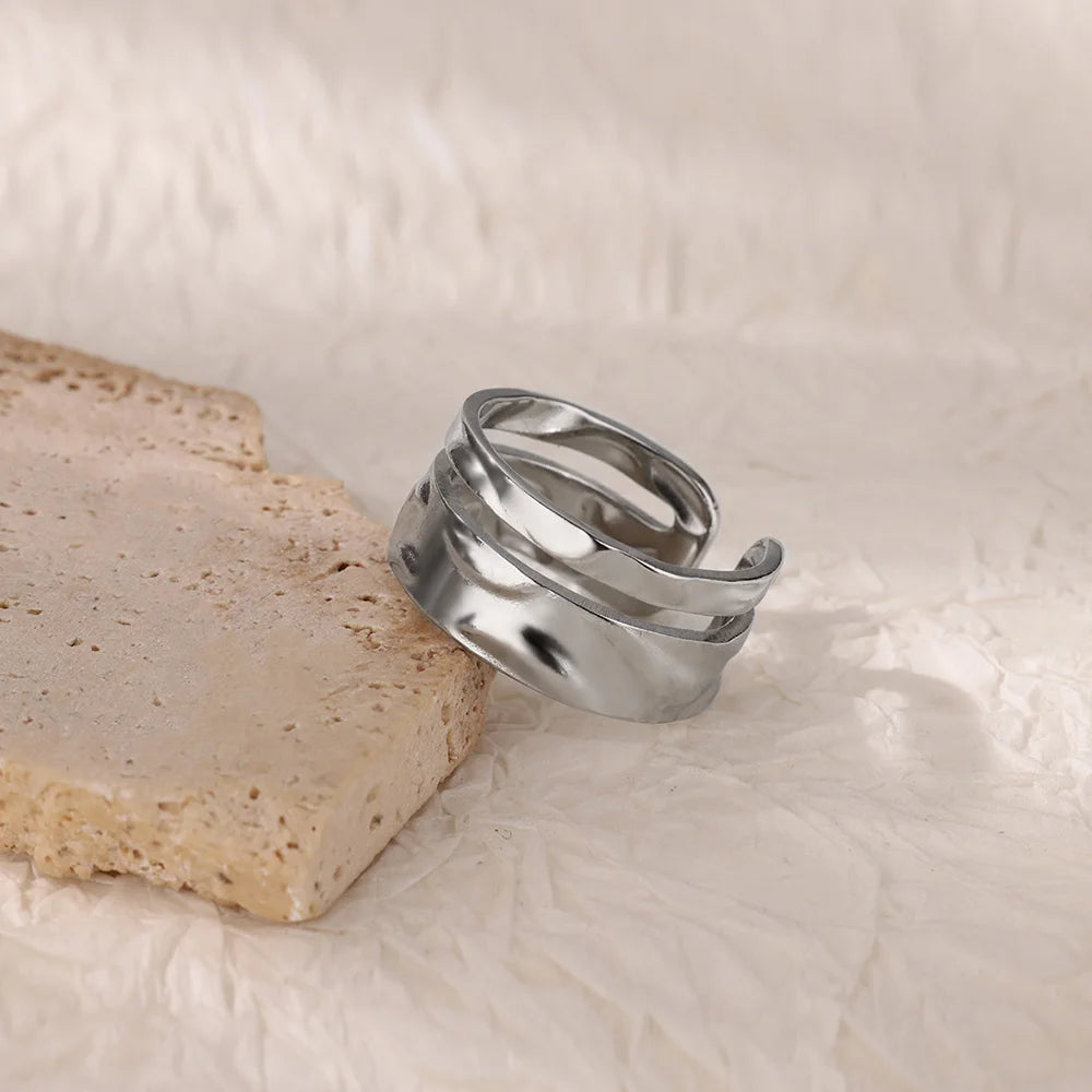Anillos de acero inoxidable para mujer, anillo geométrico multicapa en color dorado que se abre en el dedo. Novedad en joyería de moda para bodas y fiestas. Resistente al agua.
