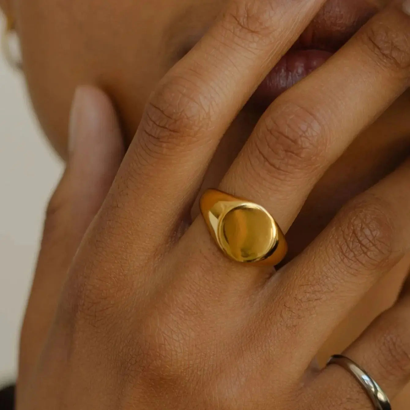 Anillos de sello redondos para mujer y hombre, acero inoxidable, color dorado, anillo para pareja, anillo familiar, joyería, regalo para el Día de la Madre y el Día del Padre.