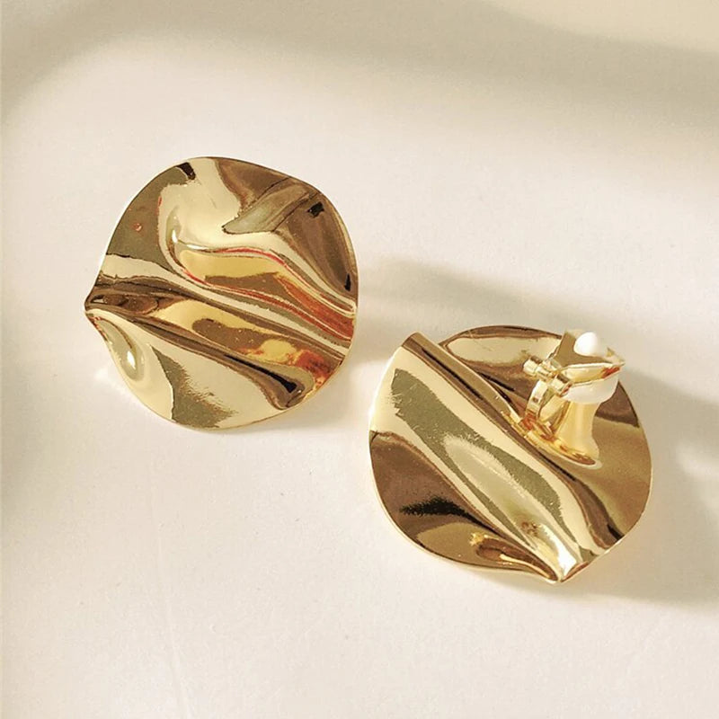 Pendientes circulares plisados sin perforación para mujer Diseño personalizado Pendientes punk irregulares de metal Joyería para fiesta